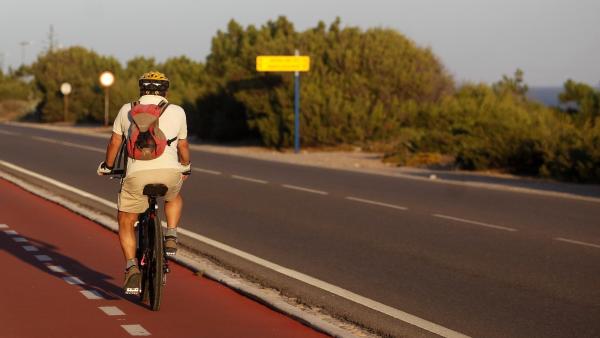 A grande maioria dos candidatos não reconhece que os recursos desproporcionalmente dedicados a veículos motorizados impeça que as alternativas de mobilidade suave se afirmem. Foto de António Pedro Santos via Lusa.
