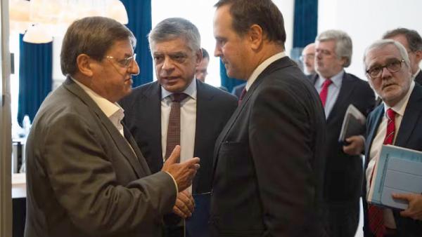 Sérgio Monte (UGT), Armindo Monteiro (CIP) e o ministro das Finanças Fernando Medina