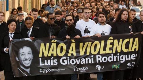 Marcha silenciosa em homenagem a Luís Giovani, estudante cabo-verdiano assassinado em Bragança. Janeiro de 2020. 