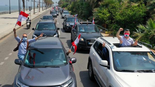21 de abril de 2020. As manifestações regressam ao Líbano. Foto de WAEL HAMZEH/EPA/LUSA.