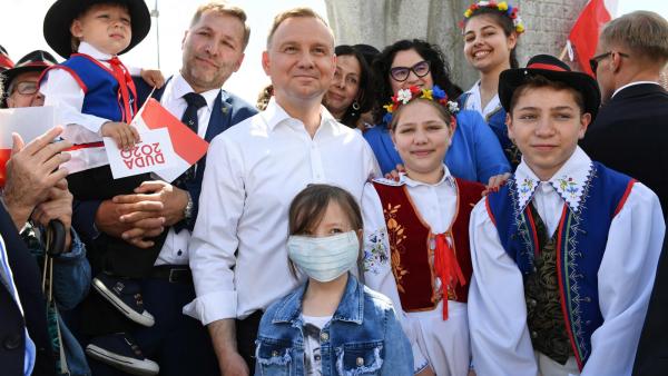 Andrzej Duda em campanha no norte do país. Junho de 2020. Foto de ADAM WARZAWA/APA/Lusa.