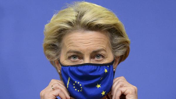 Bruxelas abre processo a Reino Unido por violação do acordo do “Brexit” 