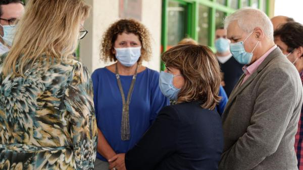 Catarina Martins durante o encontro com o conselho de administração do Centro Hospitalar Universitário do Algarve, Portimão