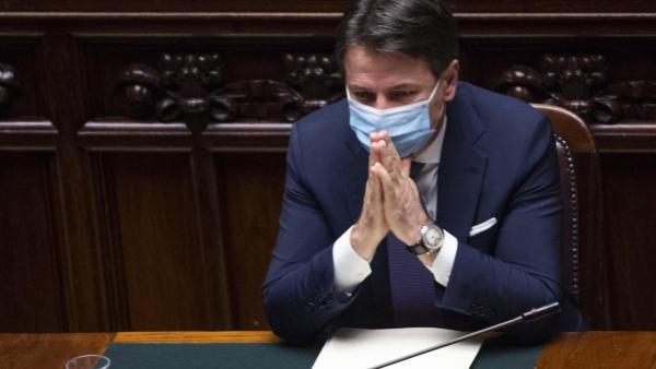 Giuseppe Conte anuncia medidas de combate à Covid-19 no Parlamento Italiano. Foto de Maurizio Brambatti/Flickr.