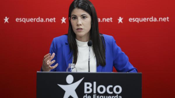 Mariana Mortágua no final da Mesa Nacional do Bloco deste domingo. Foto de Miguel A. Lopes/Lusa.