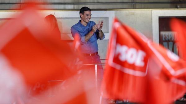 Pedro Sánchez na noite eleitoral em Madrid.