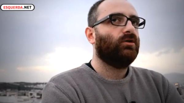 Este projeto nasceu da crise e da corrupção dos media gregos