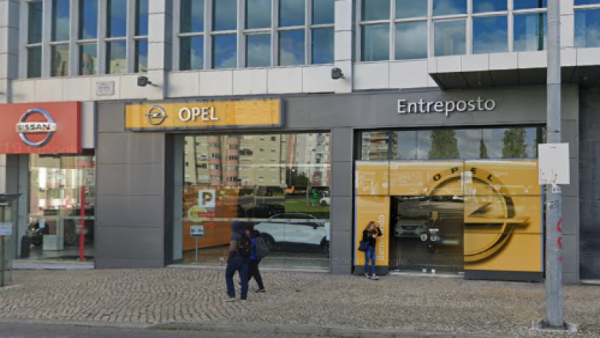 Foto do entreposto de Lisboa da Nissan. Fonte: Despedimentos.pt.