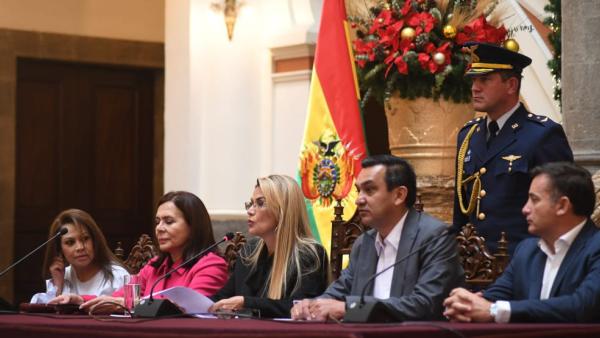Governo golpista da Bolívia. Foto da Presidência.