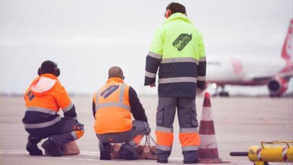 Trabalhadores da Portway. Foto da empresa.