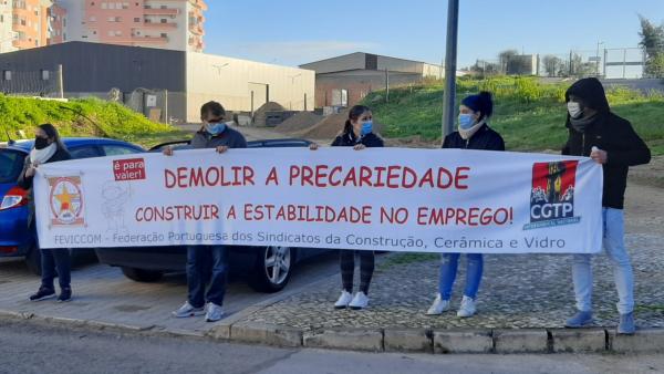 Greve na Carl Zeiss impediu a laboração que a administração queria impor - fotos da FEVICCOM