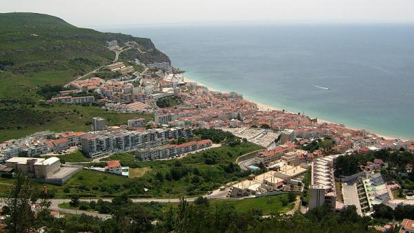 Sesimbra. Foto Wikimedia Commons.