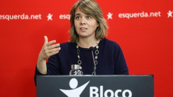 Catarina Martins no final da Mesa Nacional do Bloco de Esquerda. Foto de MIGUEL A. LOPES / LUSA.