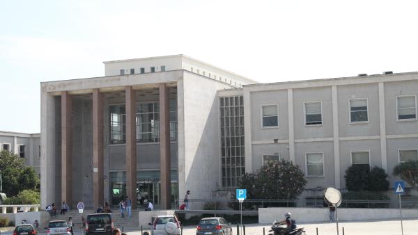 Faculdade de Direito da Universidade de Lisboa – Foto de João Carvalho, licença CC BY-SA 3.0, wikipedia.pt