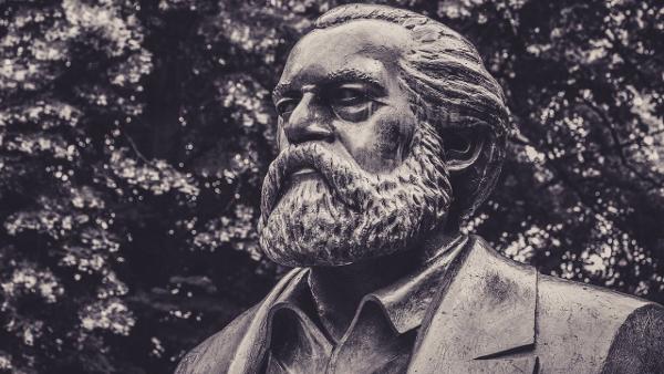 Karl Marx, estátua - fotos de vermelho.org