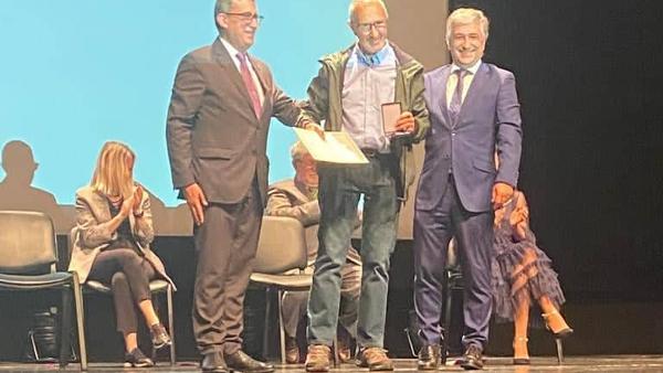 Condecoração com Medalha de Ouro do concelho de Palmela