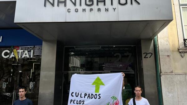 Ação de denúncia pela Justiça Climática - Foto de climaximo