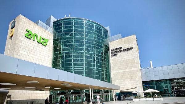 Aeroporto Humberto Delgado, Lisboa, Portugal - foto de Sharon Hahn Darlin, CC BY 2.0, https://commons.wikimedia.org/w/index.php?curid=108149669