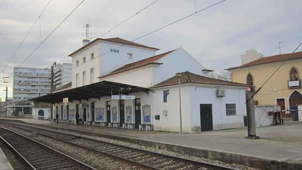 Estação ferroviária de Ovar – foto de Mário José Martins, 2012 flickr, https://commons.wikimedia.org