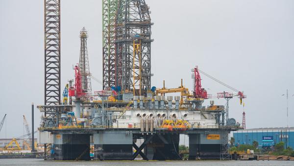 Prospeção de petróleo offshore no Golfo do México. 2019. Foto de Tony Webster/Flickr.