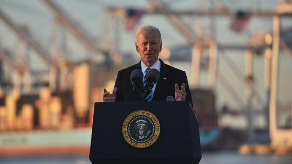 Biden no Porto de Baltimore. Foto de Maryland GovPics/Flickr.