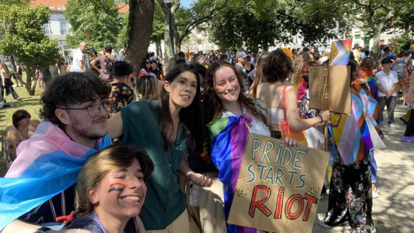 Mariana Mortágua na Marcha do Orgulho LGBTI+ do Porto.
