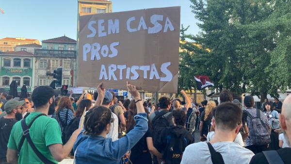 Manifestação contra o encerramento do STOP.