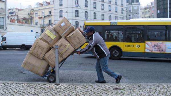 Já desapareceram 83 mil empregos com a pandemia