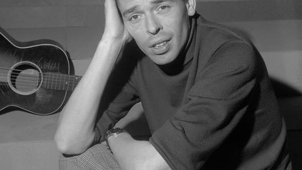 Jacques Brel, 1962 – Foto de Jac. de Nijs / Anefo - Edited version of Nationaal Archief, https://commons.wikimedia.org/
