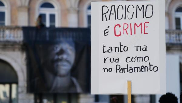 Neonazis, que se auto-intitulam nacionalistas, querem que dirigentes antifascistas e antirracistas “abandonem a atividade política e deixem o território português”