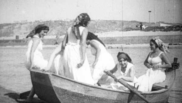 "Maria do mar" de José Leitão de Barros (1930). Fotografia: Porto/Post/Doc