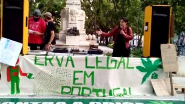 Mariana Mortágua esteve presente na marcha