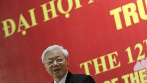 No Vietname, desde meados dos anos 80, o partido comunista seguiu, no essencial, o modelo chinês: transição para o capitalismo, mas manutenção do regime de partido único. Atualmente, este é liderado por Nguyen Phú Trong