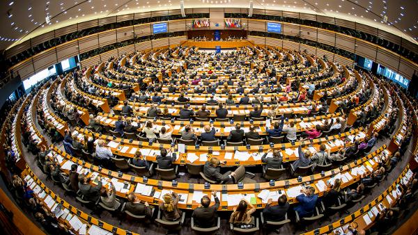 Os resultados das eleições europeias mostram crescente descontentamento do eleitorado destes países, traduzido nas quebras muito significativas dos dois principais grupos políticos: o PPE e os S&D