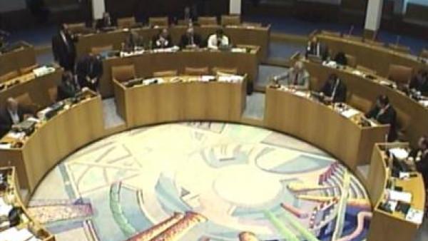 A Assembleia Regional dos Açores aprovou a proteção dos funcionários públicos da Região, mas Cavaco não gostou.