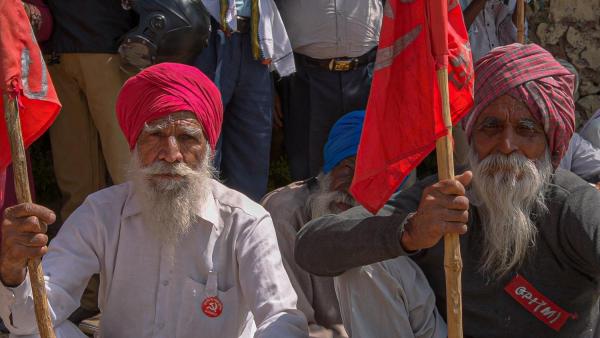 Agricultores indianos em protesto. Joanna Giménez i Garcia/El Salto.