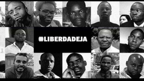 Cartaz pede a Liberdade para os presos políticos já!