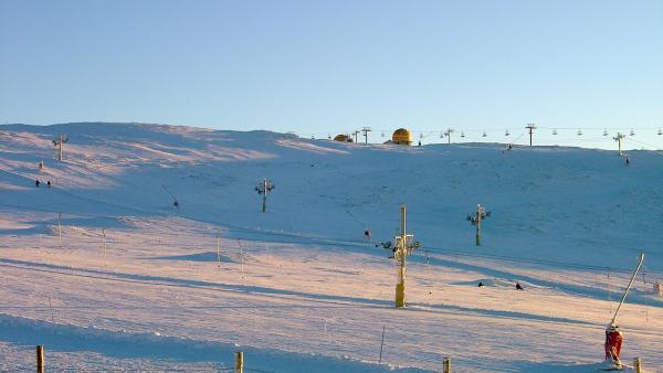 “O património natural da Serra da Estrela tem sido degradado pela atividade da Turistrela”, acusa o Bloco.