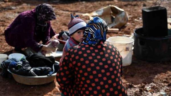 O número de pessoas deslocadas na província de Idlib pelos combates, desde dezembro de 2019, ascende a 900 mil, dos quais 80% são mulheres e crianças. Muitas vivem em acampamentos em condições horríveis