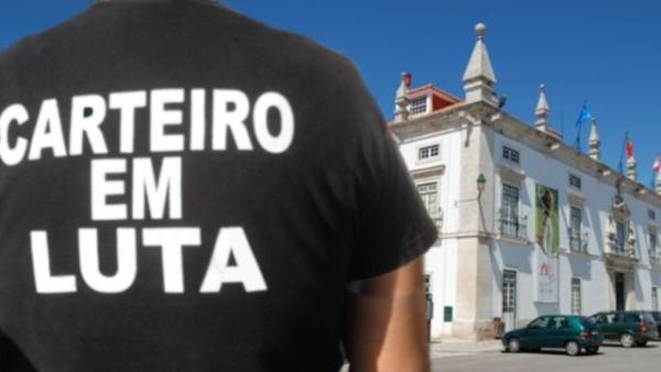 Carteiro em luta. Foto da CGTP.