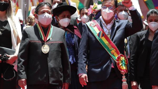 Tomada de posse do novo presidente da Bolívia Luis Arce e do vice-presidente  David Choquehuanca, desfile após a cerimónia de investidura em La Paz, Bolívia, 8 de novembro de 2020 – Foto de Martin Alipaz/Epa/Lusa