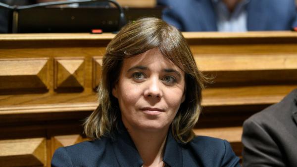 O partido defende que os setores muito grandes que lucraram com a crise "sejam chamados também a fazer uma contribuição".