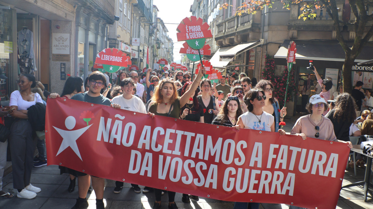 manifestação do 25 de Abril em Braga
