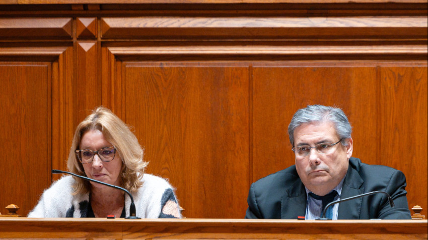 Maria do Rosário Palma Ramalho, ministra do Trabalho, Solidariedade e Segurança Social, e Carlos Abreu Amorim, ministro dos Assuntos Parlamentares