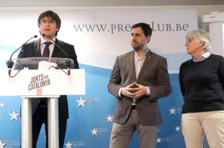 Carles Puigdemont, Toni Comín e Clara Ponsati 