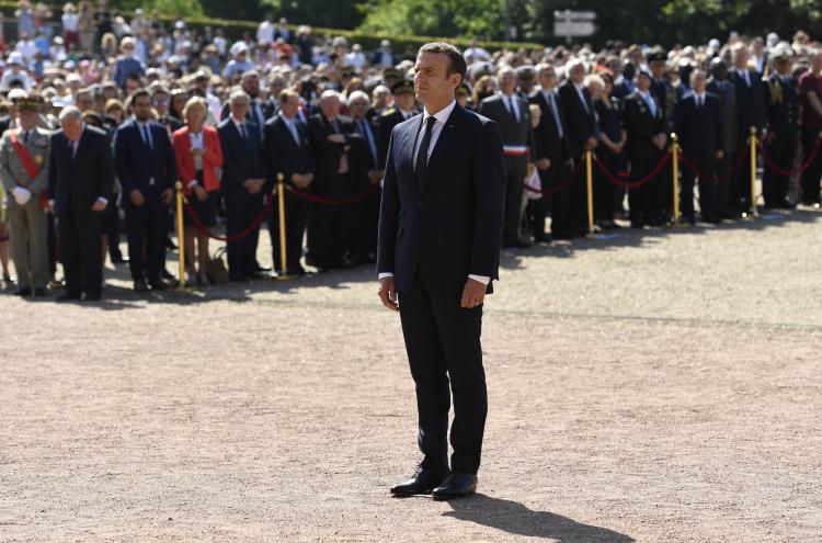 Emmanuel Macron no 77º aniversário de De Gaulle, por Bertrand Guay. Pool/Lusa. 
