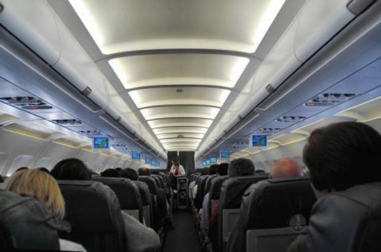 Interior de um voo da TAP. Foto de nodesign.net/Flickr.