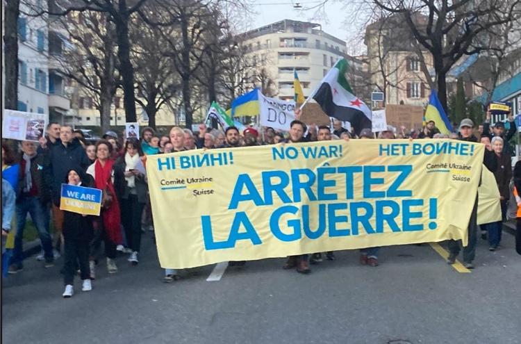 Manifestação contra a guerra do "Comité Ucrânia" da Suíça. Foto do Facebook da organização.
