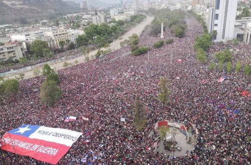 Manifestação com mais de um milhão de pessoas nas ruas de Santiago. Chile, outubro de 2019.