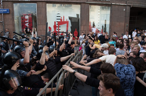 Protestos em apoio aos candidatos excluídos das eleições à Duma de Moscovo, 27 de julho de 2019. Foto: Ilya Varlamov/Wikimedia Commons.